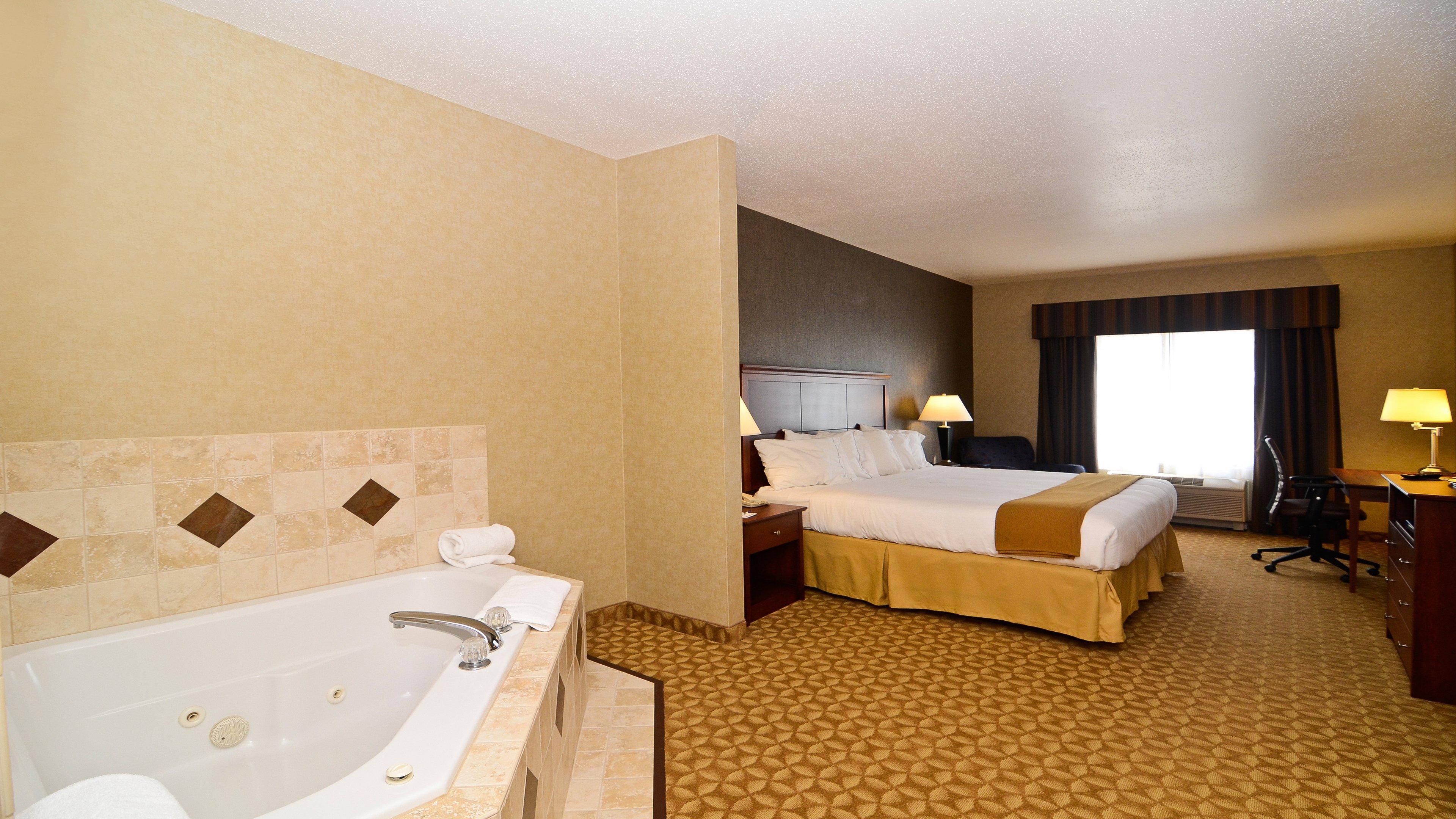Holiday Inn Express Hotel & Suites Fort Atkinson By Ihg Экстерьер фото